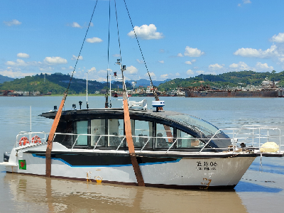 奮戰三季度丨福寧重工兩艘霞浦12米級電動公務交通船（FN427-7/8）順利下水